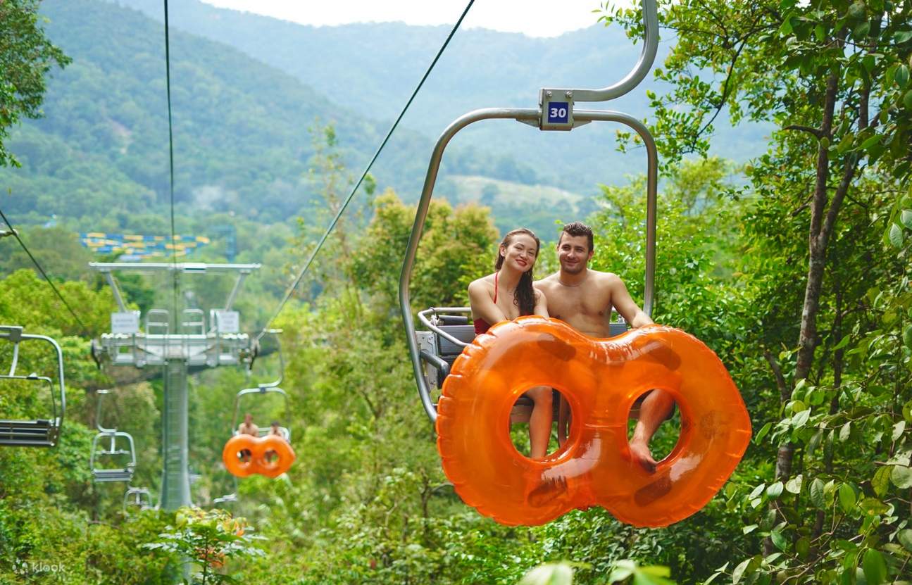 couple on the cable swing