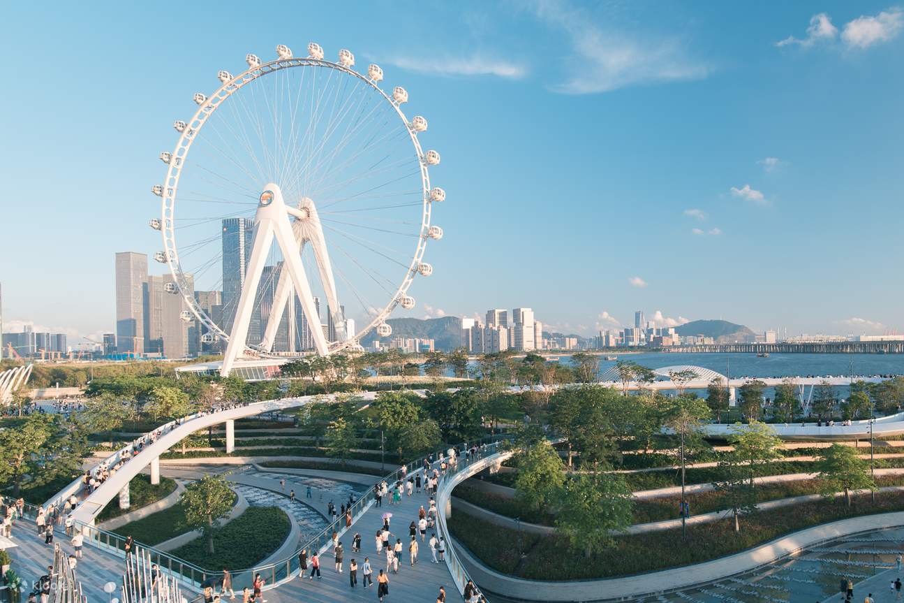 The trip can reach Nanshan Qianhai Business District, both Happy Harbor and Vientiane Qianhai can provide entertainment, shopping and dining services