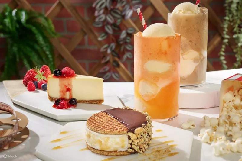 ร้านอาหารและบาร์บนดาดฟ้าของมาดามทุสโซฮอลลีวูด